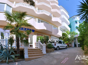 Отель Ламбат