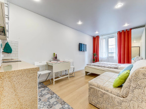 Апартаменты Red Curtains Studio