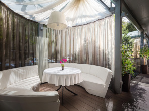 Отель Достык