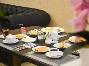 Отель Джулия