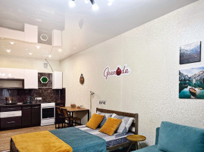 Студия Granada уютная современная в новом доме