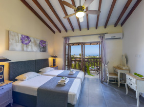 Отель Latchi Family Resort