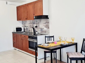 Квартра на Ларюшина