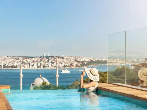 Hotel The Ritz-Carlton, Istanbul.