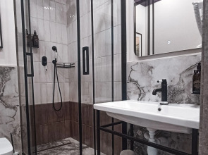 Отель Gizzat Plaza