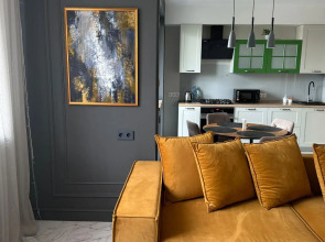 Квартира Просторная Недалеко от Центра с Парковкой