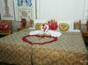 Отель Sasha & Son