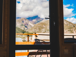 Apartments Luno Cottage