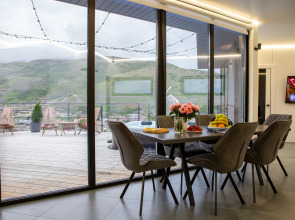 Частный дом с прекрасным видом на горы