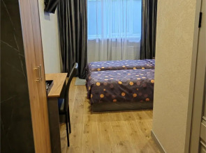 Отель Плаза +