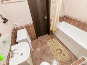 Апартаменты Папанинцев 111