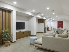 Отель Hampton by Hilton Istanbul Arnavutkoy