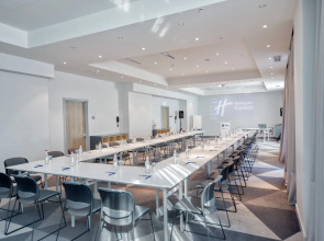 Holiday Inn Express - Yerevan by IHG