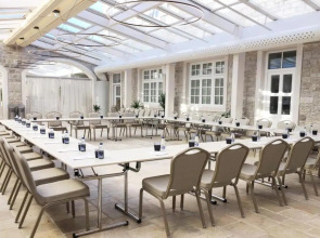 Lazure Hotel and Marina