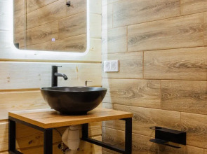 Частный дом Традиция отдыха - дом у озера c баней и купелью