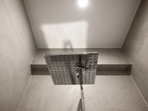 Квартира с отдельной спальней вблизи подъемника