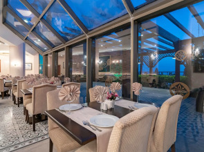 Royal Teos Thermal Resort Clinic & Spa (Halal Hotel)