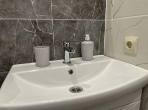 Квартира Апартаменты в Центре Гагры с Видом на Море и Горы