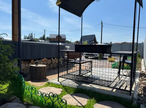 Частный дом у озера