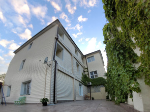 Гостевой дом Ореховый 13 Пляхо