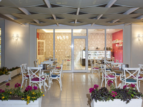 Отель Karmir Resort  & SPA