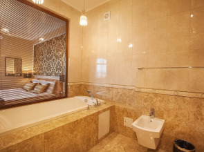 Отель Кристэлла