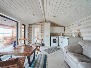 Гостевой дом Дом у озера 4Стихии