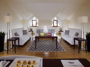 Отель Tsaghkadzor Marriott