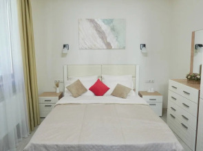 Квартира Двухкомнатная напротив ТЦ Горки Город