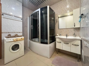 Апартаменты "Granada" Отличный вариант двухкомнатной квартиры в центре города недалеко от ЖД Вокзала