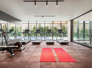 Отель Ramada By Wyndham Tbilisi Old City