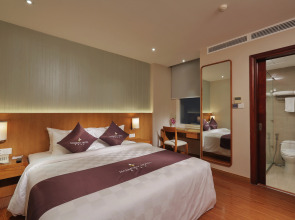 Отель Harmony Saigon Hotel & Spa