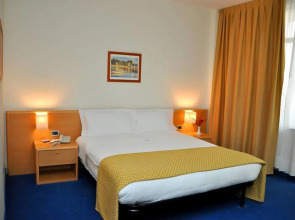 Отель Airport Tirana