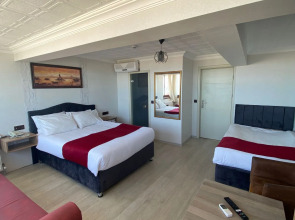 Отель Elit Holiday Hotel