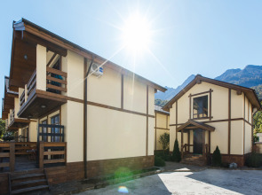 Частный Дом напротив казино с личной парковкой