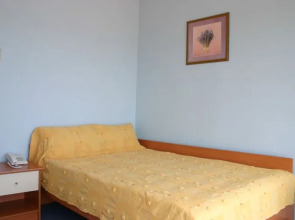 Отель Хижина Робинзона