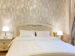 Трехкомантная квартира у летнего сада в Мозаичном дворе