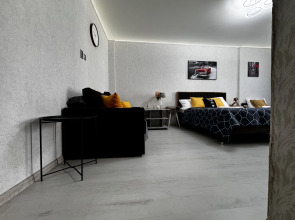 Квартира Новая Двухкомнатная квартира до 8 человек прямо у входа в метро