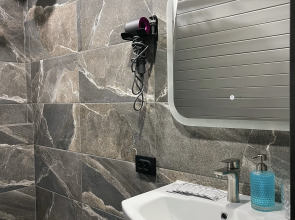 Частный дом Отражение гор