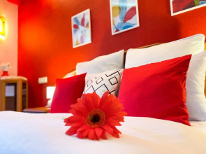 Апартаменты Счастье жить в центре Севастополя