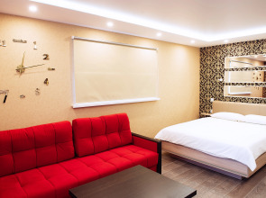 Апартаменты Люкс на Ленинградской 136