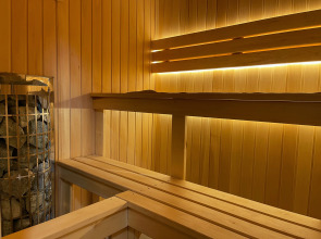 Частный дом просторный барнхаус с панорамными окнами