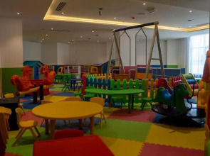 Отель The Plaza  and Resort