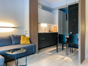 Студия с террасой с панорамным видом на горы