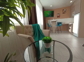 Апартаменты видовые сети «Все в гости» на ул.10 Августа 85 на 17 этаже