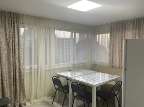 Апартаменты Двухместный Улучшенный с Балконом и Ванной Комнатой