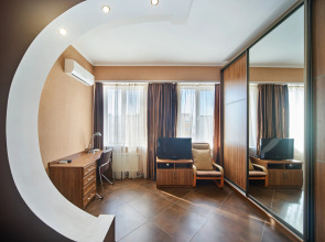 Двухуровневые апартаменты у моря на Античном