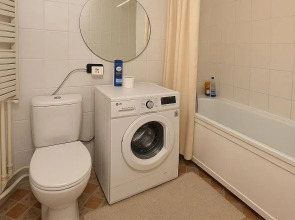 Апартаменты на Проспекте Тауке Хана 95а