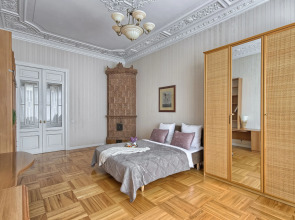 Апартаменты 1 MyhomeYourhome на Зверинской 42