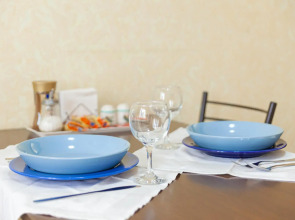 Апартаменты двухкомнатные (114) Серебровская 91